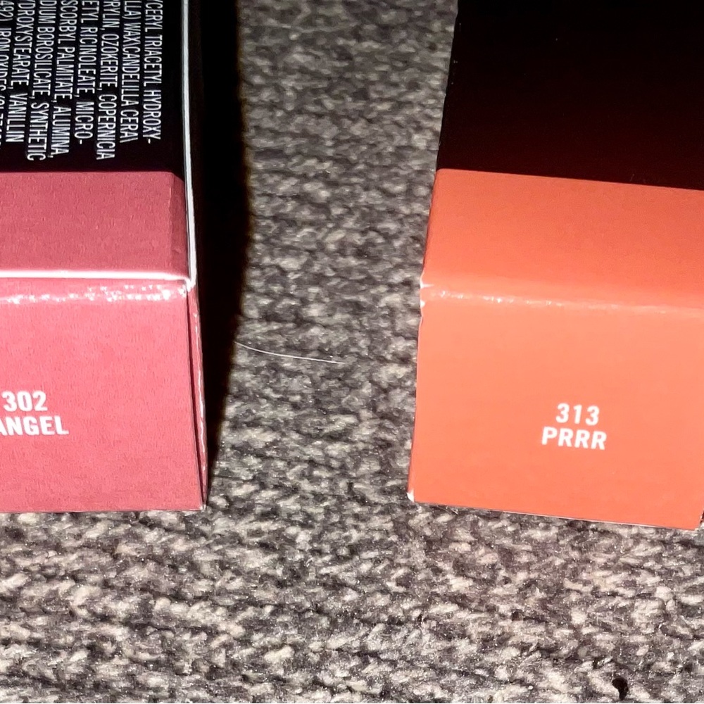 MAC LIPSTICK BUNDLE - Picture 4 of 9